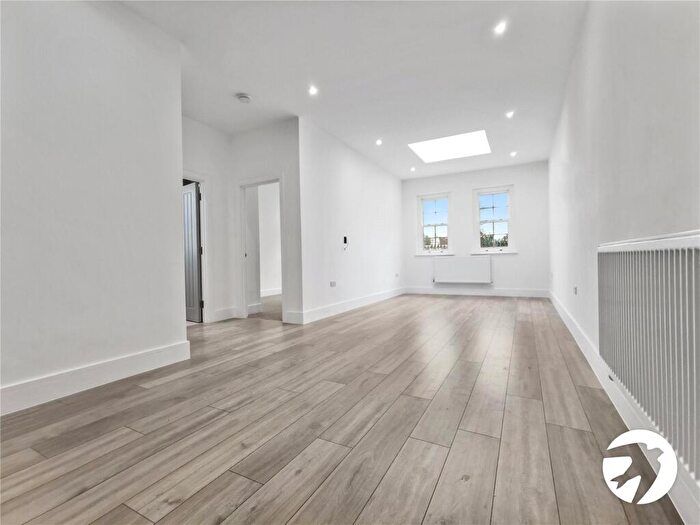 3 Bedroom Flat To Rent In Lowfield Street, Dartford, Kent, DA1