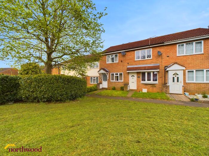 2 Bedroom Terraced House To Rent In Sussex Drive, Banbury, OX16