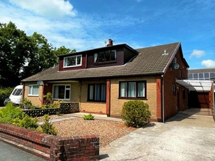 4 Bedroom Semi-Detached Bungalow To Rent In Cedar Close, Grimsargh, Preston, PR2