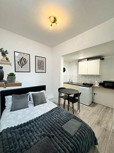 Studio To Rent In Camden High Street, NW1