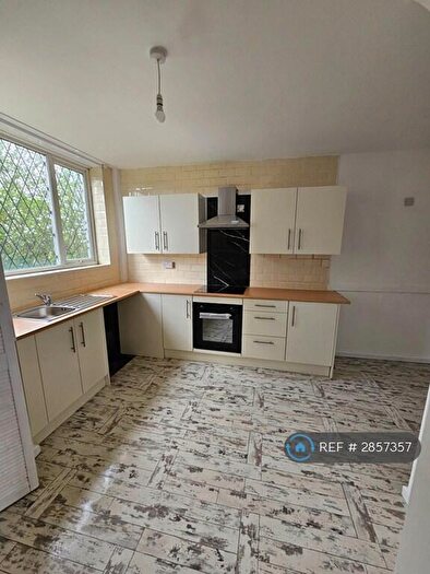 3 Bedroom End Of Terrace House To Rent In Manor Farm Gardens, Leeds, LS10