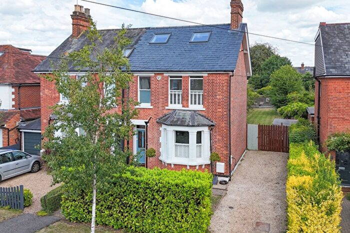4 Bedroom Semi-Detached House To Rent In All Saints Avenue, Maidenhead, Berkshire, SL6