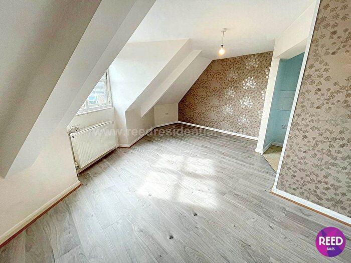 2 Bedroom Flat For Sale In Ness Road, Shoeburyness, SS3