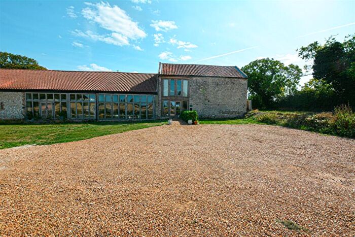 5 Bedroom Barn Conversion For Sale In Hall Farm Drive, Methwold, Norfolk, IP26