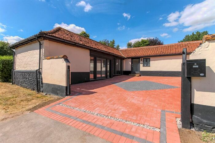 2 Bedroom Barn Conversion For Sale In Sandy Lane, Rockland All Saints, Attleborough, NR17