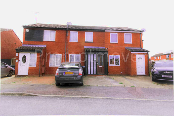 2 Bedroom Semi-Detached House To Rent In Sparrow Close Luton, LU4