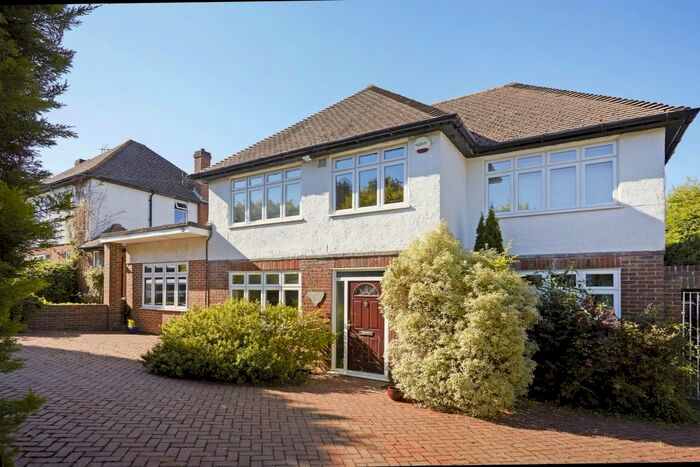 5 Bedroom Detached House To Rent In Downs Wood, Epsom, KT18