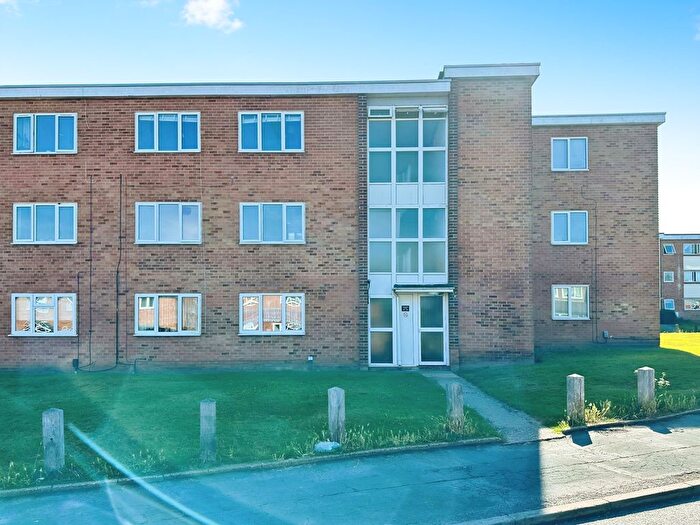 1 Bedroom Flat To Rent In Bembridge Place, Linden Lea, Watford, WD25