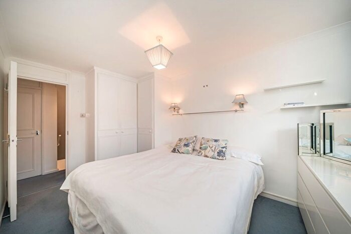 2 Bedroom Flat For Sale In Colet Gardens, West Kensington, W14