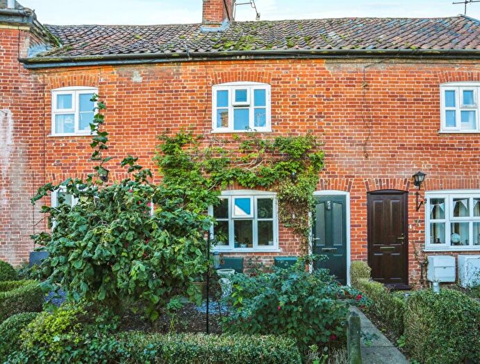 2 Bedroom Terraced House For Sale In The Drift, Wickham Market, Woodbridge, IP13