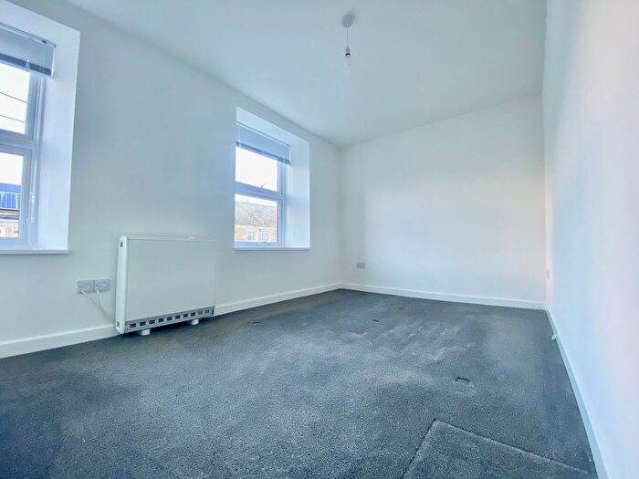 2 Bedroom End Of Terrace House To Rent In Unity Road, Helston, TR13