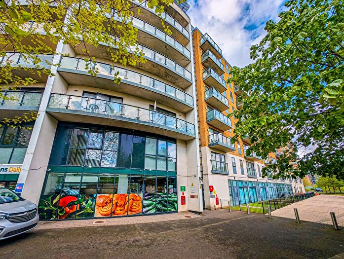 1 Bedroom Flat To Rent In Reed House, Durnsford Road, London, SW19
