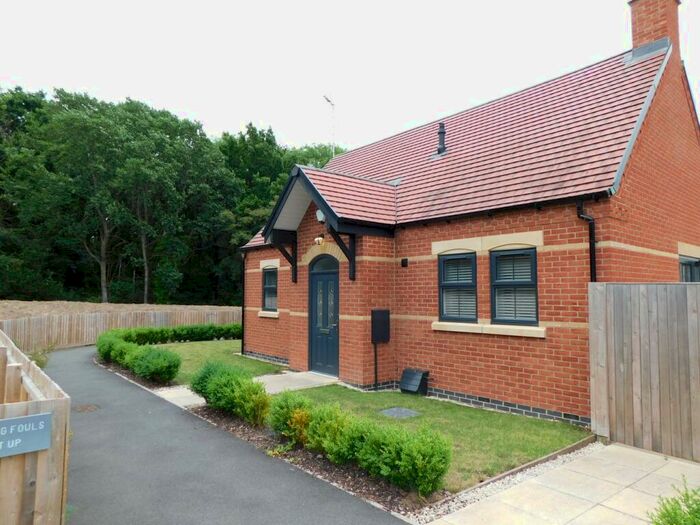 2 Bedroom Detached Bungalow To Rent In Goransson Walk, Rhodesia, Worksop, S80