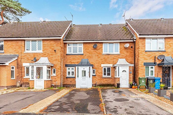 2 Bedroom Terraced House For Sale In Goldfinch Road, Poole, BH17