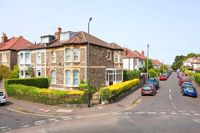 5 Bedroom Semi-detached House For Sale In Chesterfield Road, St. Andrews, BS6