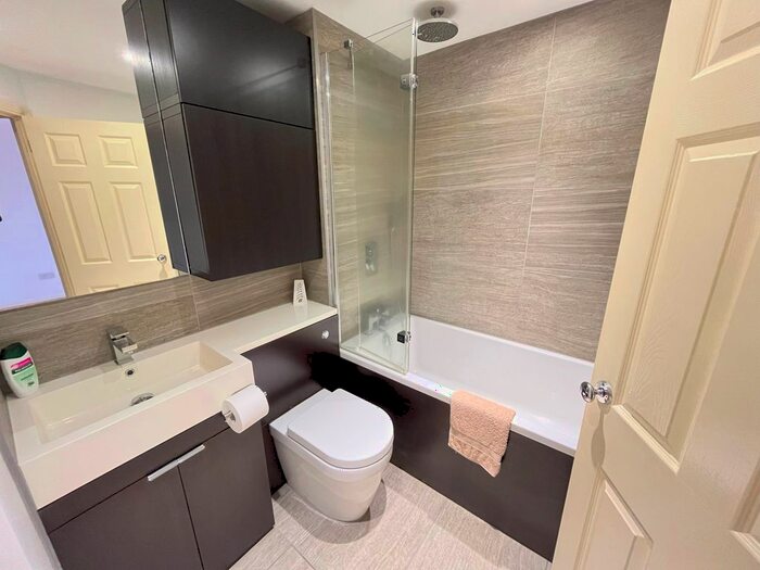 1 Bedroom Flat For Sale In Godwin Close, Sewardstone Road, London, E4