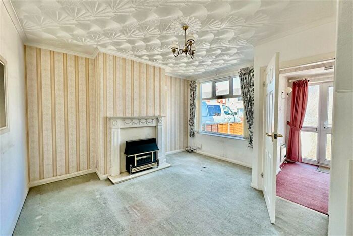 2 Bedroom Terraced House For Sale In Brooklands Road, Hull, HU5