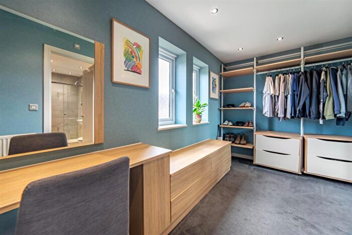 5 Bedroom Detached House For Sale In Kipley Close, Moorfields, NE12