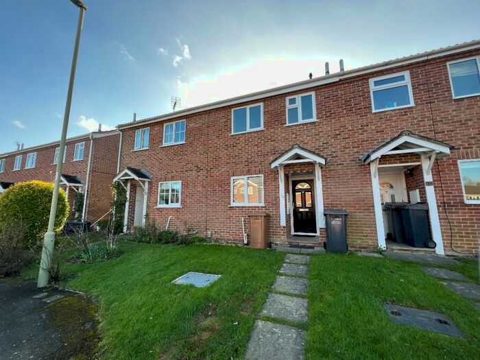 2 Bedroom Terraced House To Rent In Hunters Crescent, Romsey SO51
