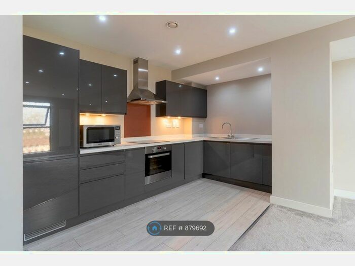 2 Bedroom Flat To Rent In Beaumont Court, Southend-On-Sea, SS2