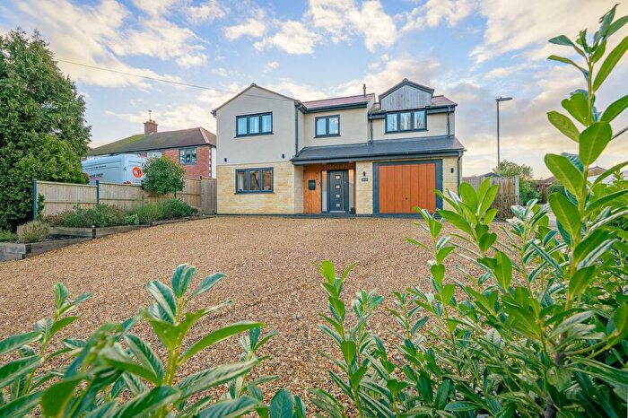 4 Bedroom Detached House For Sale In Chapel Street, Yaxley, PE7