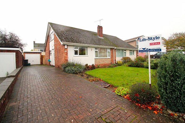 3 Bedroom Semi-Detached House For Sale In Bannetts Tree Crescent, Alveston, BS35