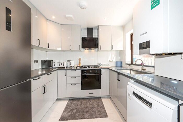 5 Bedroom Terraced House To Rent In Minster Road, London, NW2