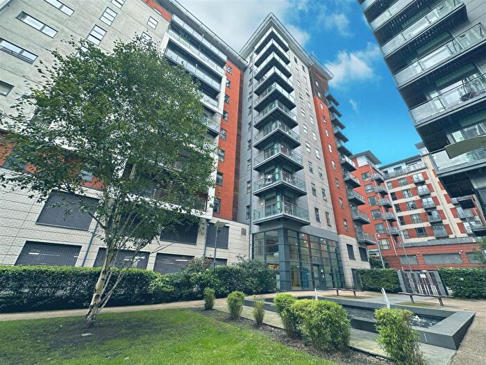 1 Bedroom Apartment For Sale In Barton Place, Hornbeam Way, Manchester, M4