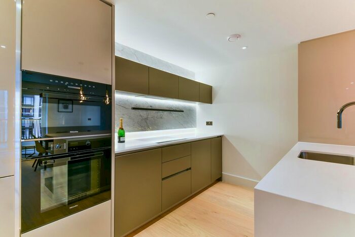2 Bedroom Flat To Rent In Cassini Apartments, White City Living, London, W12