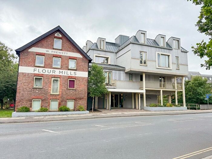 1 Bedroom Flat For Sale In Mill Bay Lane, Horsham, RH12