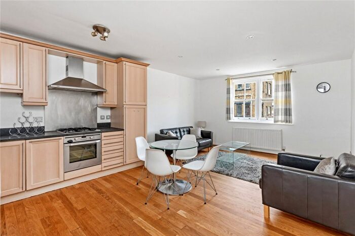 2 Bedroom Flat For Sale In Woodseer Street, London, E1