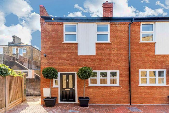 2 Bedroom Terraced House To Rent In Stable Mews, Twickenham TW1