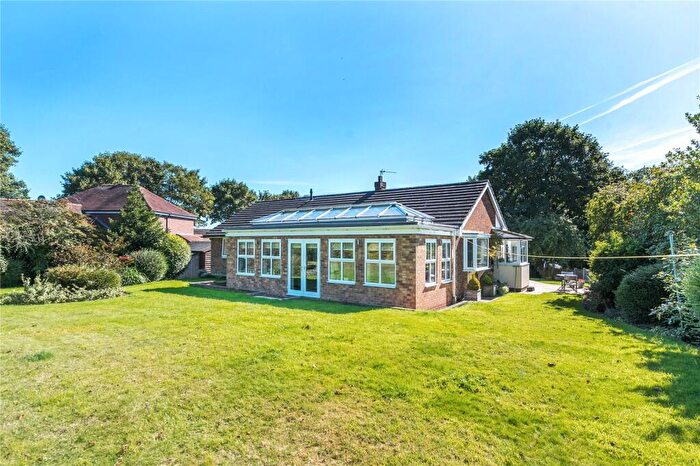 3 Bedroom Bungalow For Sale In Leeds Road, Kippax, Leeds, West Yorkshire, LS25