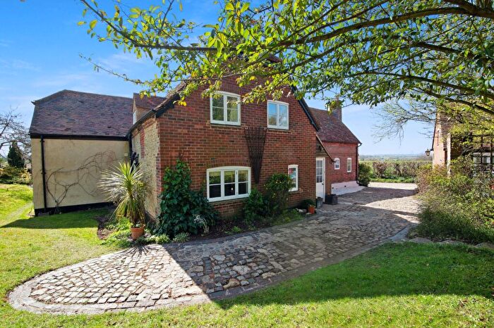 4 Bedroom Detached House To Rent In North Weston, Thame, OX9