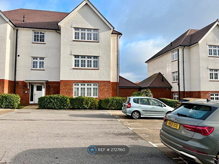 2 Bedroom Flat To Rent In Frost Close, Swanscombe, DA10