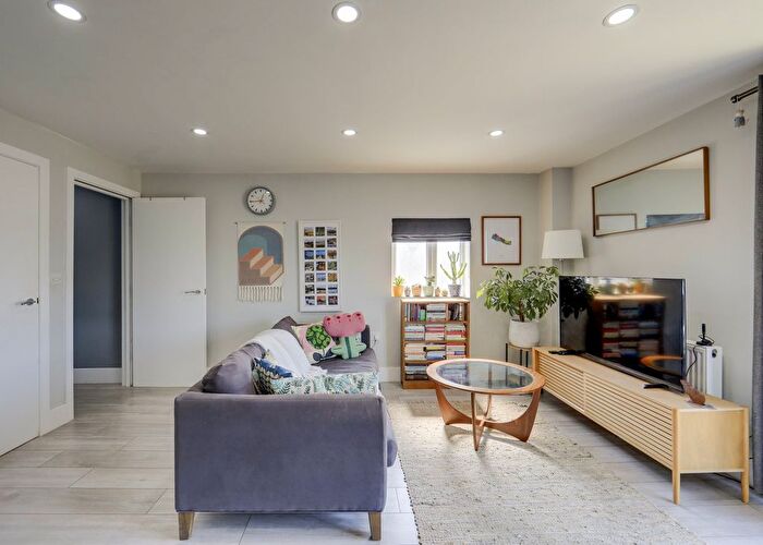 1 Bedroom Flat For Sale In - Brockley Rise, Forest Hill, London, SE23