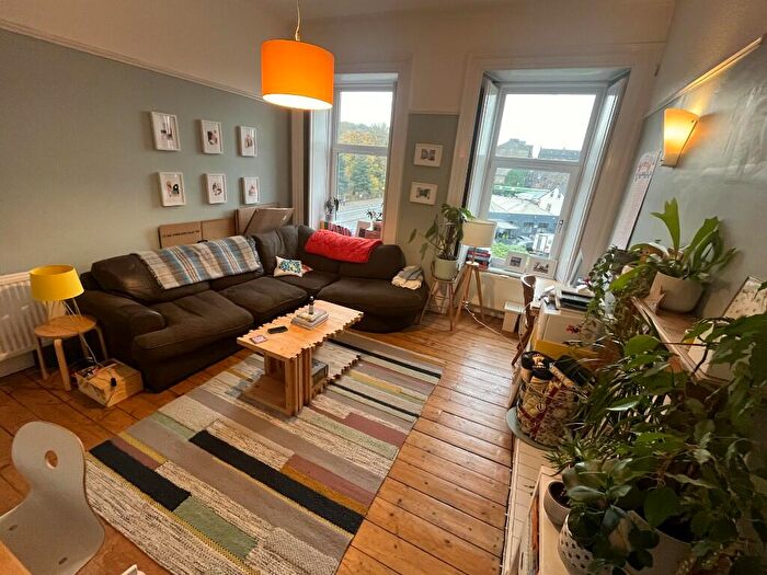 2 Bedroom Flat To Rent In Vennard Gardens, Glasgow, G41