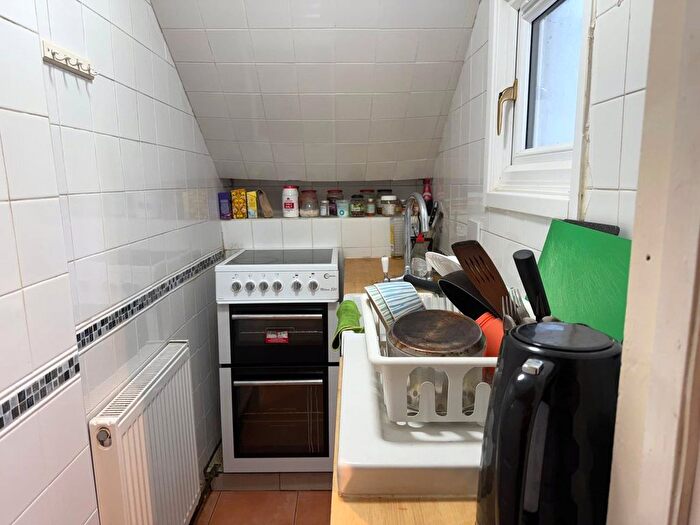 1 Bedroom Studio To Rent In Shakespeare Road, London, SE24