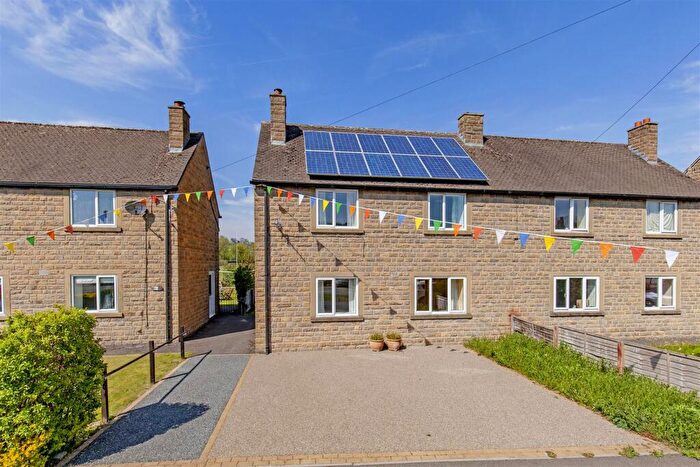 3 Bedroom Semi-Detached House For Sale In Castleton Road, Hope, S33