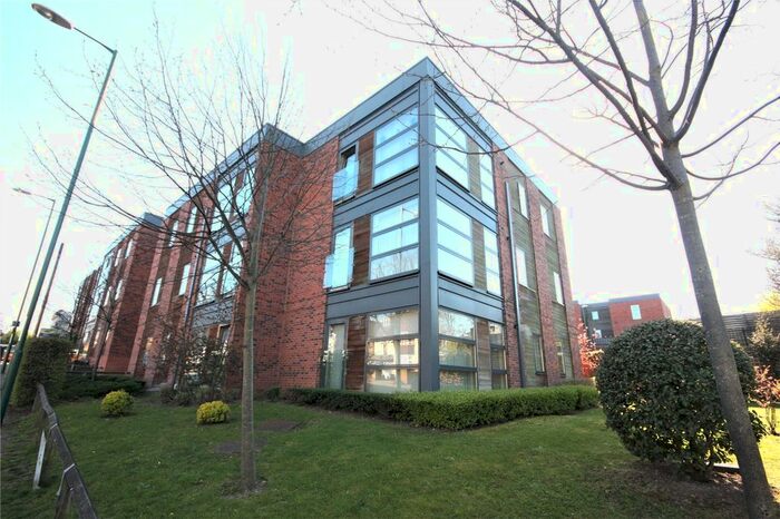 2 Bedroom Flat To Rent In Watermark House, Carrington Point, Watermark Close, Nottingham, Nottinghamshire NG5