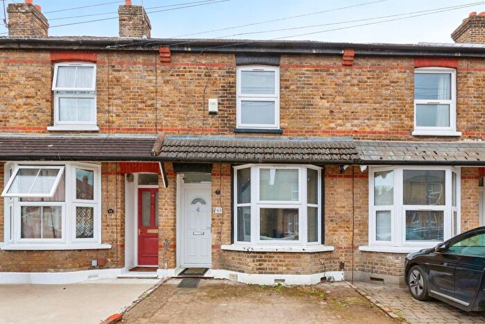 2 Bedroom Terraced House For Sale In Montague Road, Slough, SL1