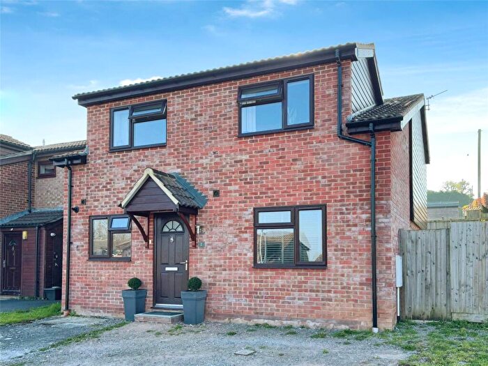 3 Bedroom End Of Terrace House For Sale In Castle View, Westbury, BA13