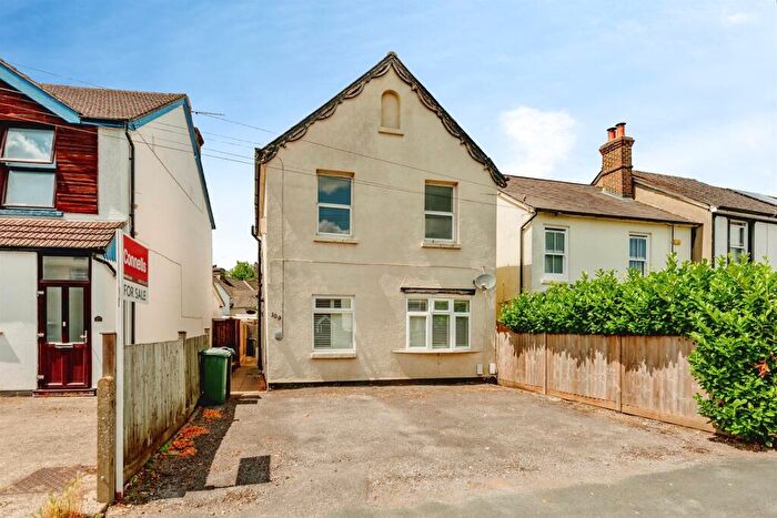 1 Bedroom Apartment For Sale In Earlswood Road, Redhill, RH1