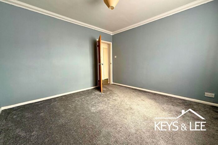 1 Bedroom Flat For Sale In Highfield Link, Romford, RM5