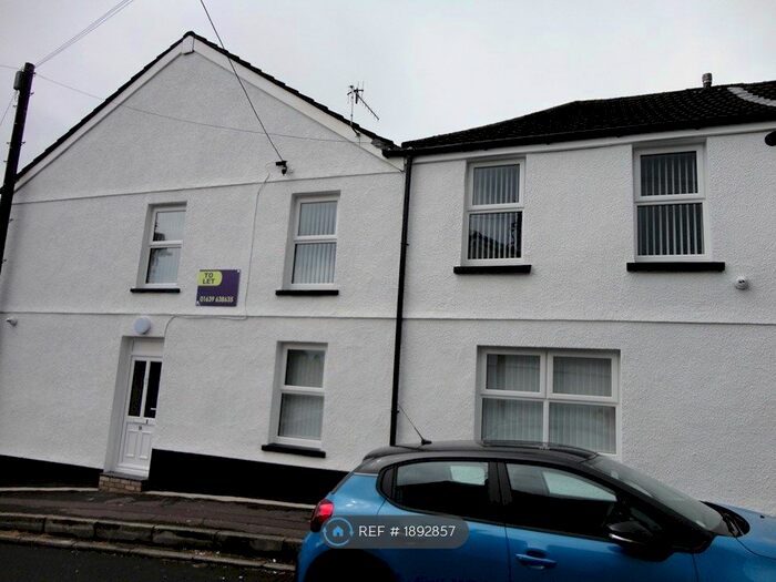 4 Bedroom End Of Terrace House To Rent In Beaconsfield Street, Neath, SA10