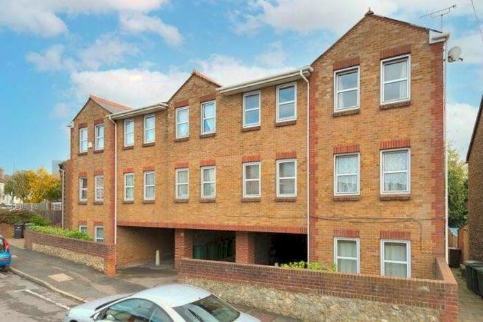 Studio To Rent In Hartnup Street, Maidstone, Kent, ME16