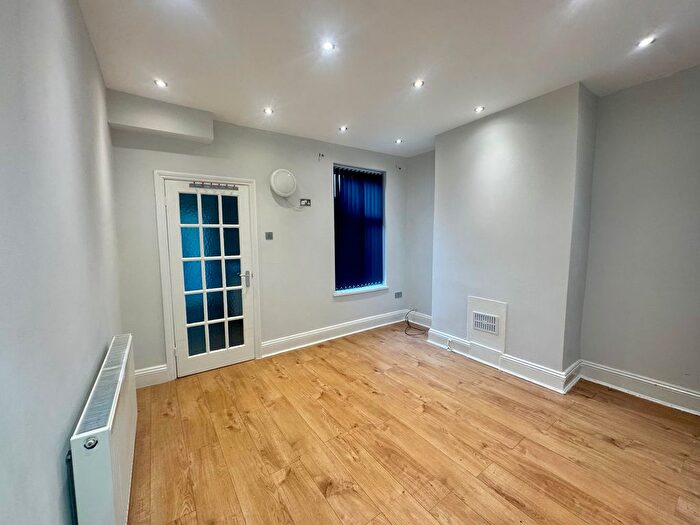 3 Bedroom Property To Rent In Whitton Street, Darlaston, Wednesbury, WS10