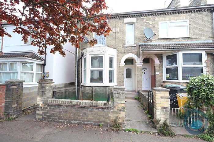 2 Bedroom Flat To Rent In Huntly Grove, Eastfield, Peterborough, PE1