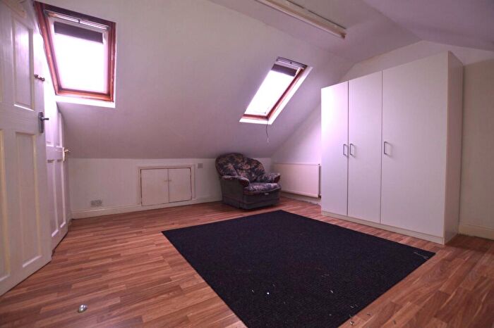 5 Bedroom House To Rent In Bedford Road, London, E6