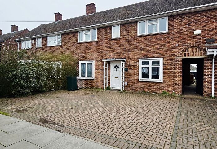 3 Bedroom Terraced House For Sale In Clare Road, Staines-Upon-Thames, TW19